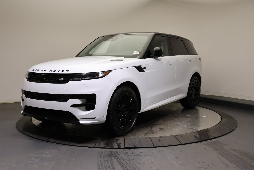 Certified Used 2026 Fuji White Land Rover Dynamic SE image 1