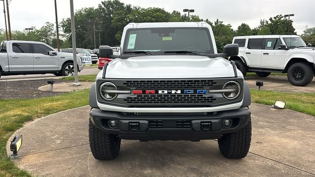New 2026 Oxford White Ford Badlands image 7