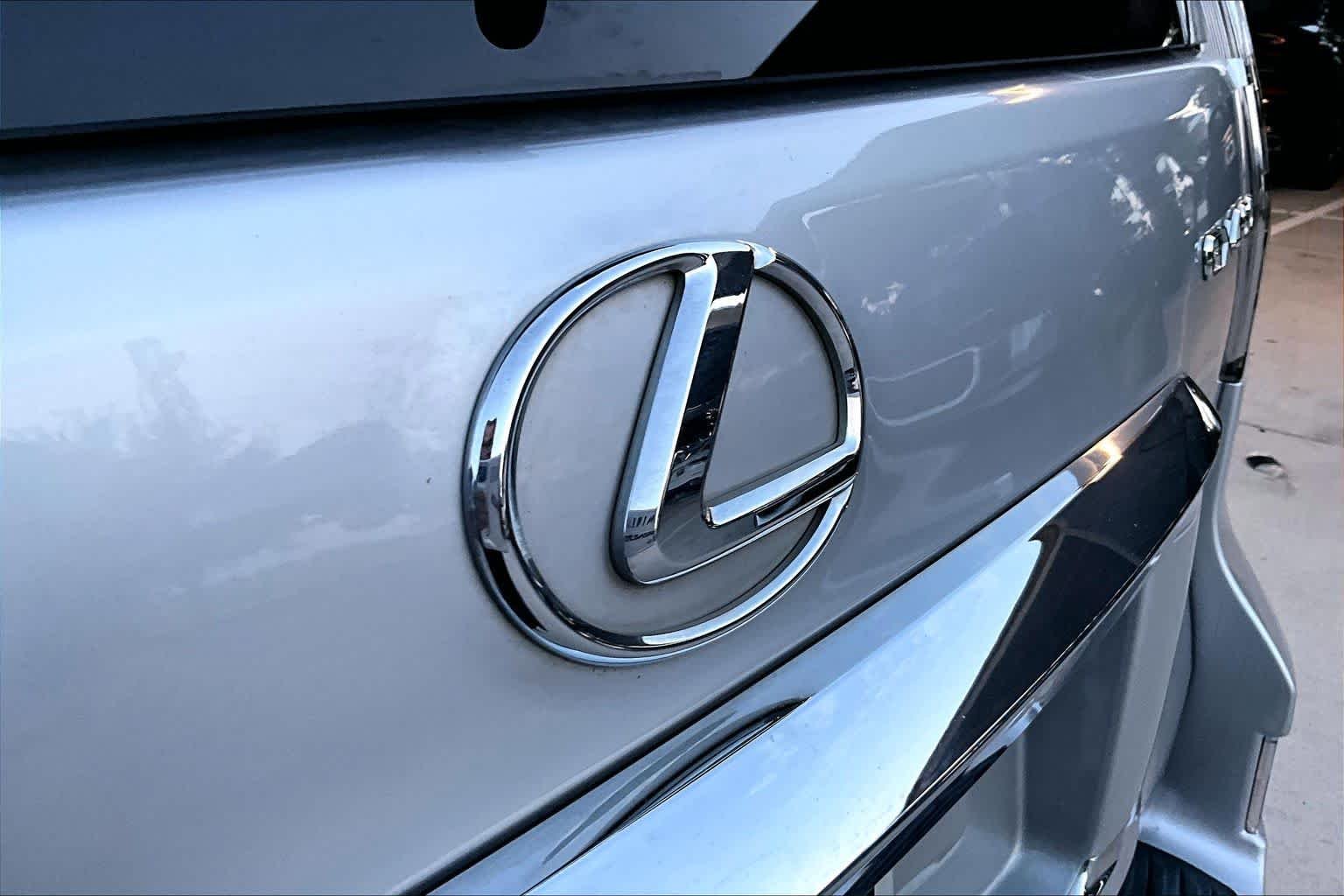 Used 2014 Tungsten Pearl Lexus Luxury image 33