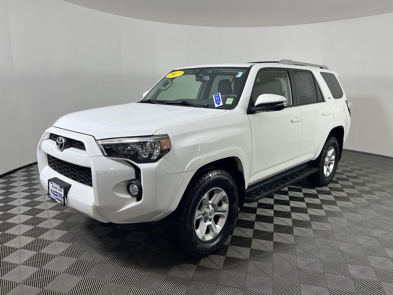 Used 2017 Super White Toyota SR5 Premium image 7