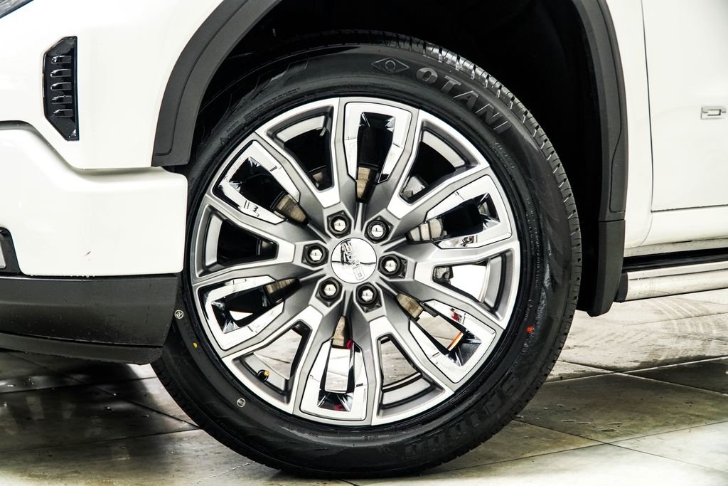 Used 2025 White GMC Denali image 3