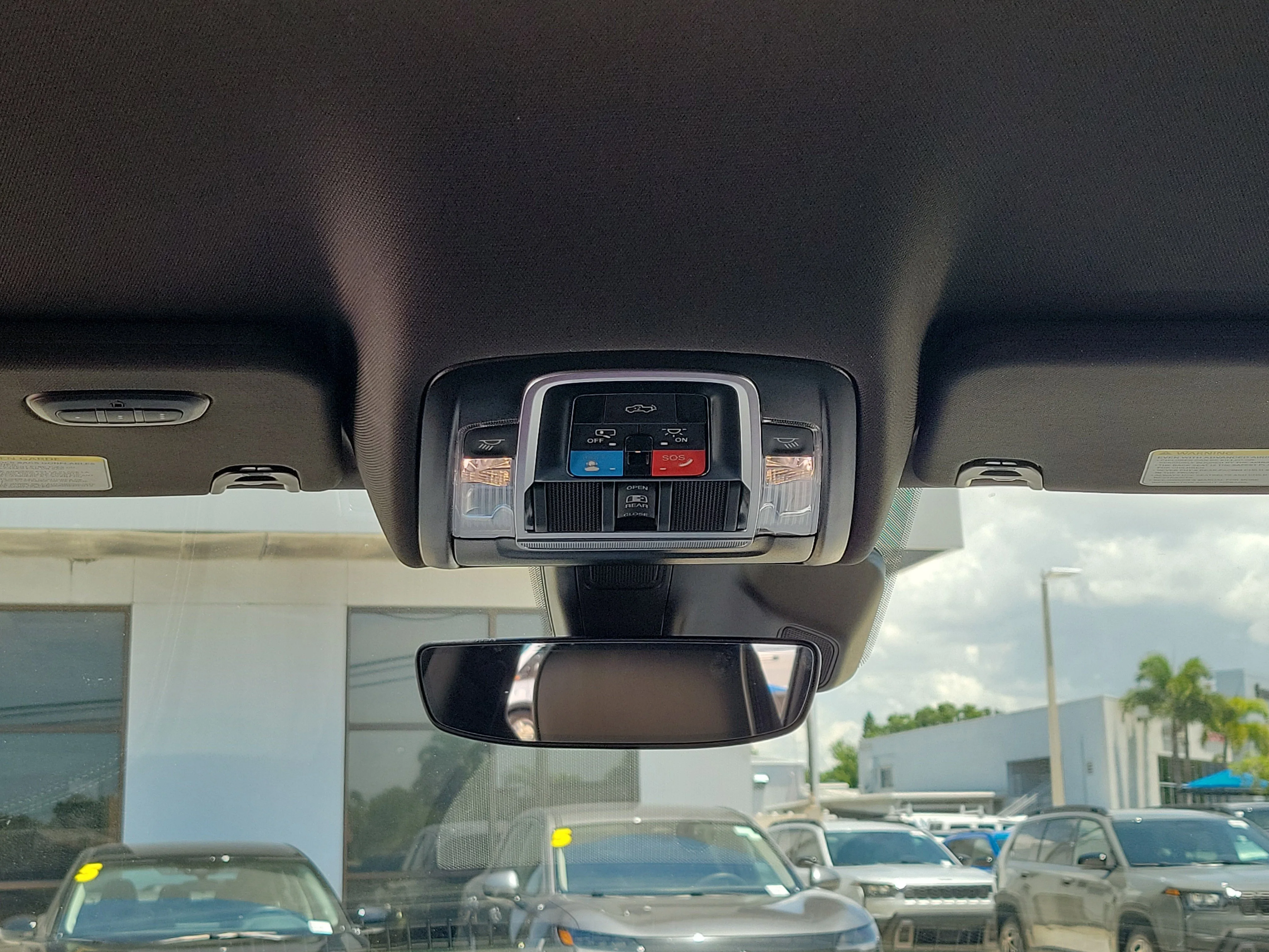 2026 RAM 1500 Laramie - Photo 16