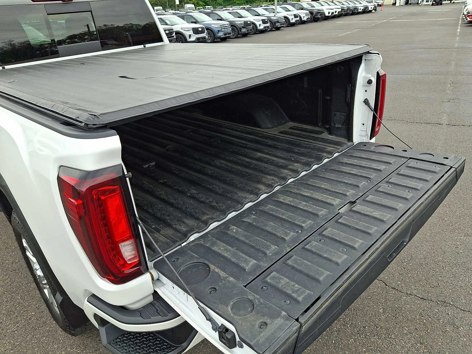 Used 2021 Summit White GMC Denali image 29
