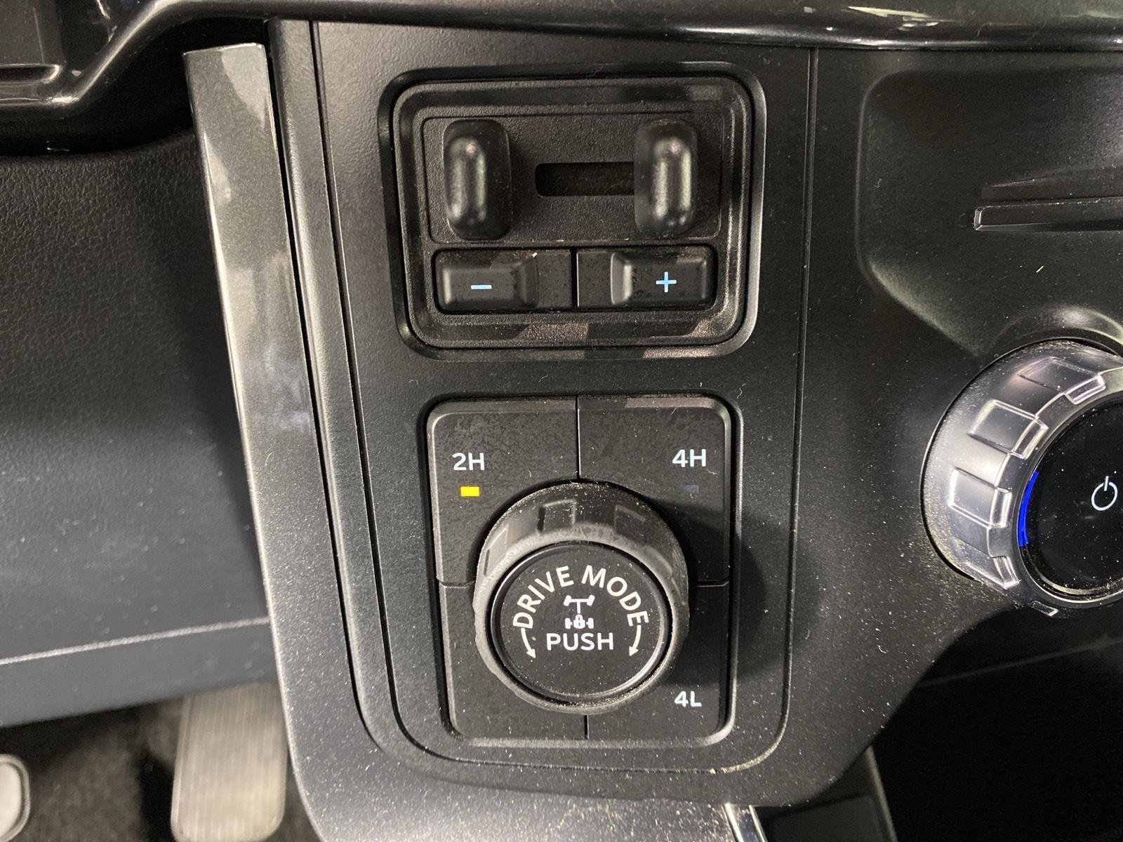 Used 2022 Iconic Silver Ford XLT image 20