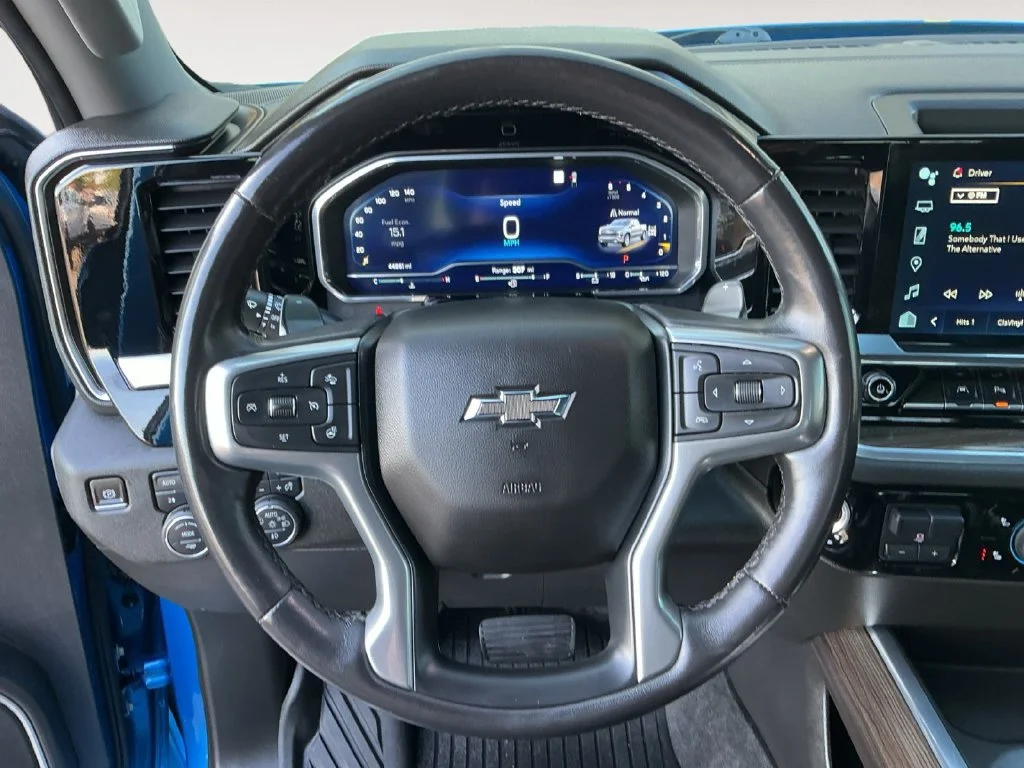 Used 2022 GLACIER BLUE METALLIC Chevrolet RST image 19