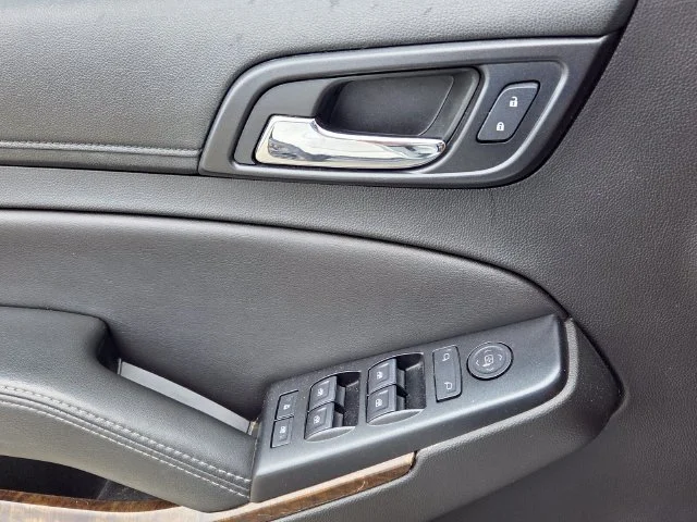 Used 2018 White Chevrolet LS image 31