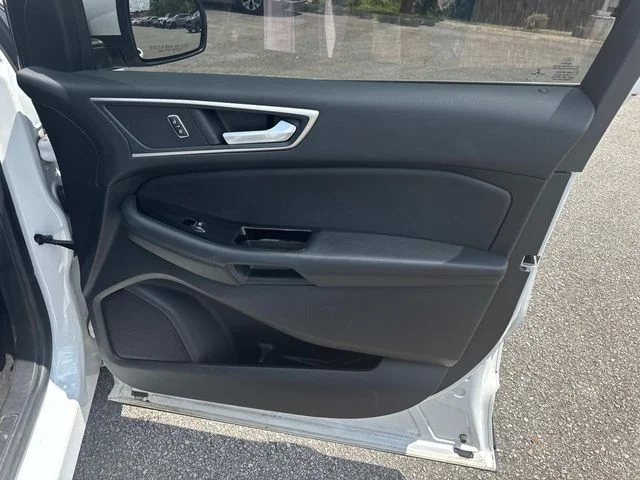 Used 2019 White Ford SEL image 23