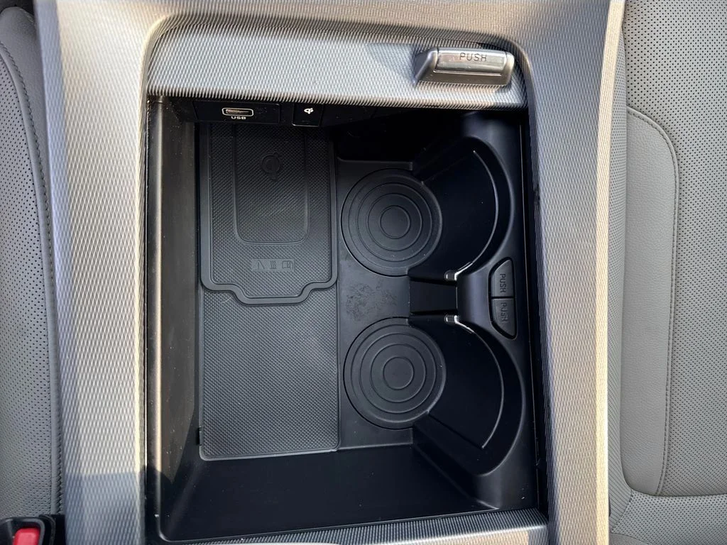 Used 2021 Graphite Hyundai SEL image 23