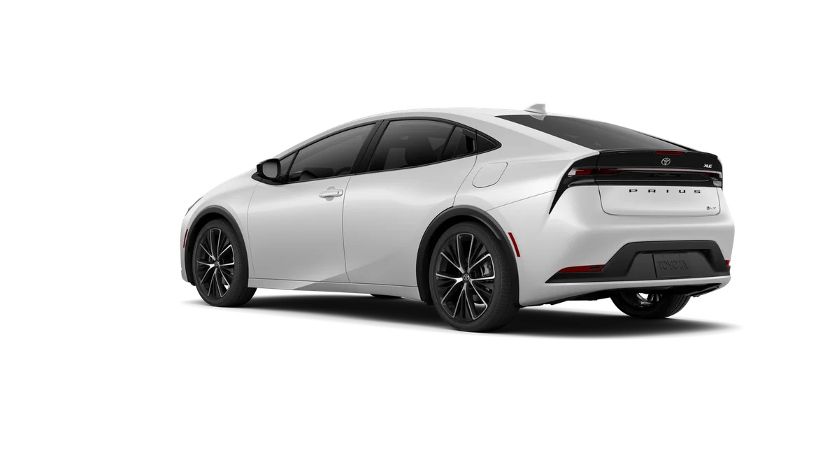New 2027 Wind Chill Pearl Toyota XLE image 6