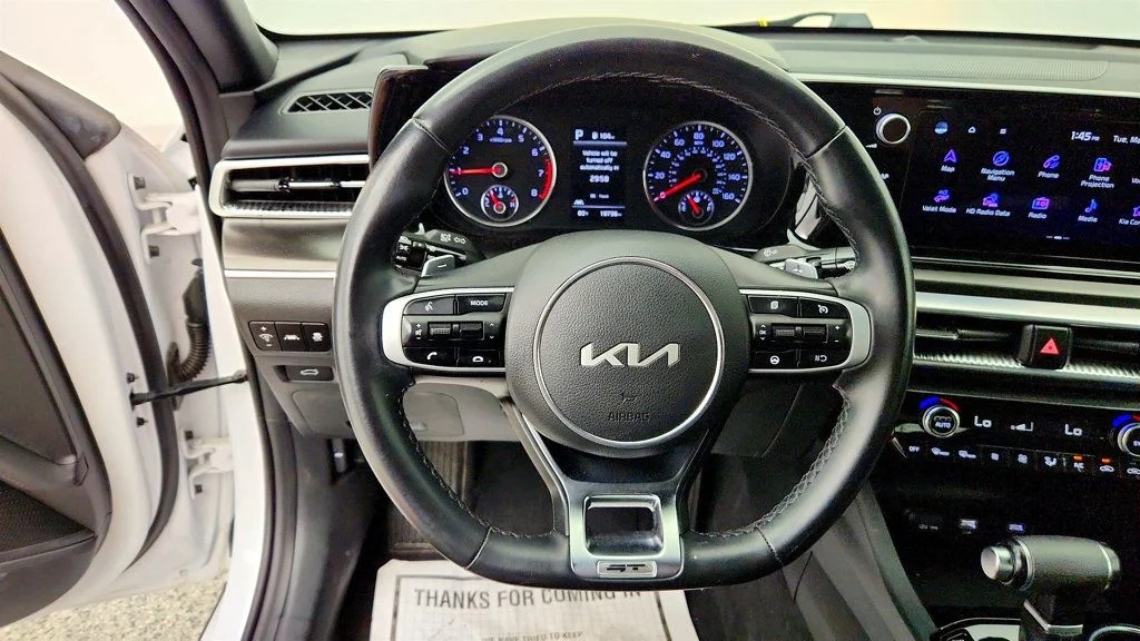 Used 2023 Glacial White Pearl Kia GT DCT FWD image 13