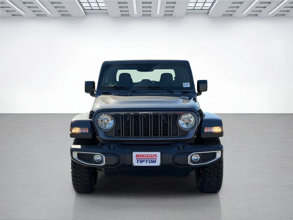 New 2026 Granite Crystal Metallic Clear-Coat Exterior Paint Jeep Texas Trail image 7