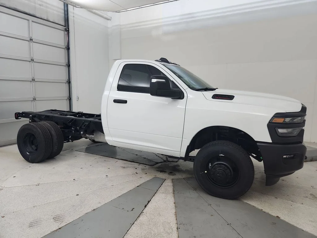 New 2026 Bright White Clear-Coat Exterior Paint RAM Tradesman image 1
