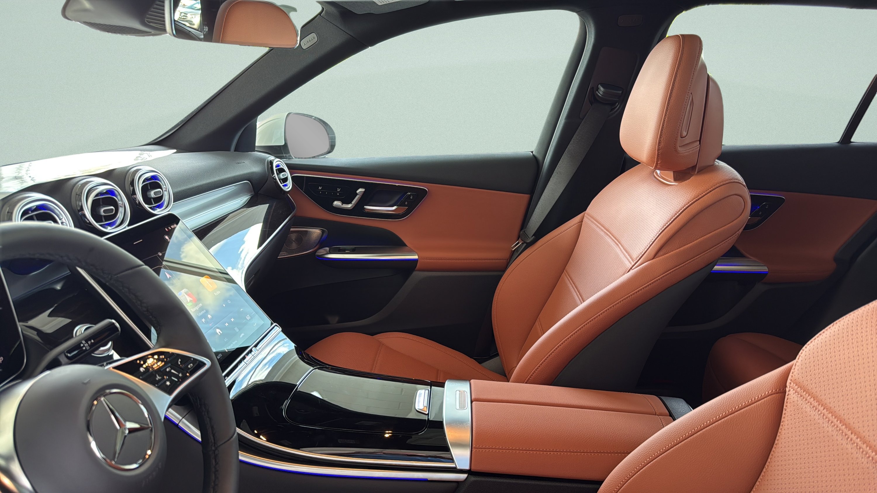 New 2026 Polar White Mercedes-Benz GLC 300 image 13