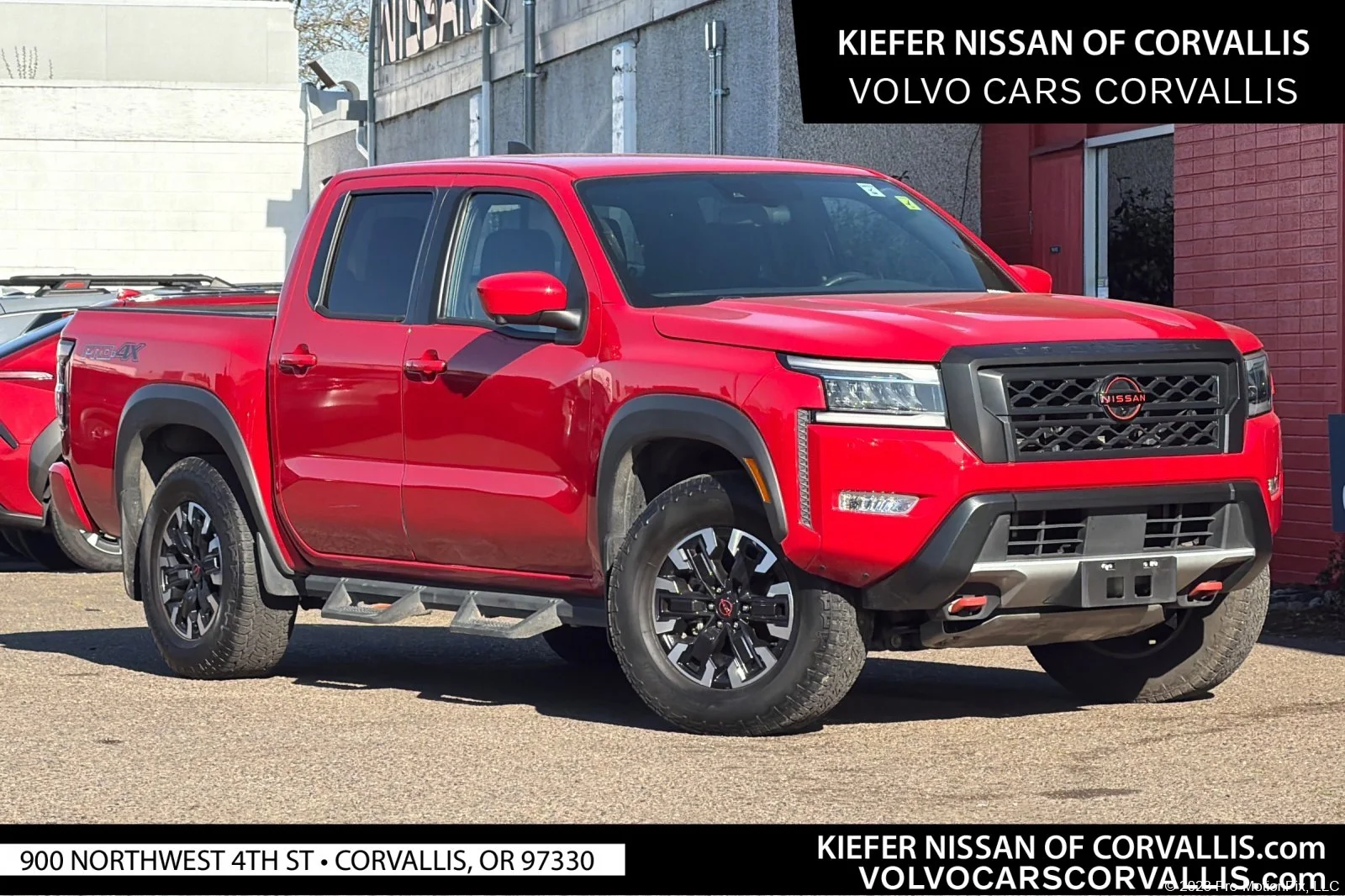 2023 Nissan Frontier PRO-4X Crew Cab 4X4's photo