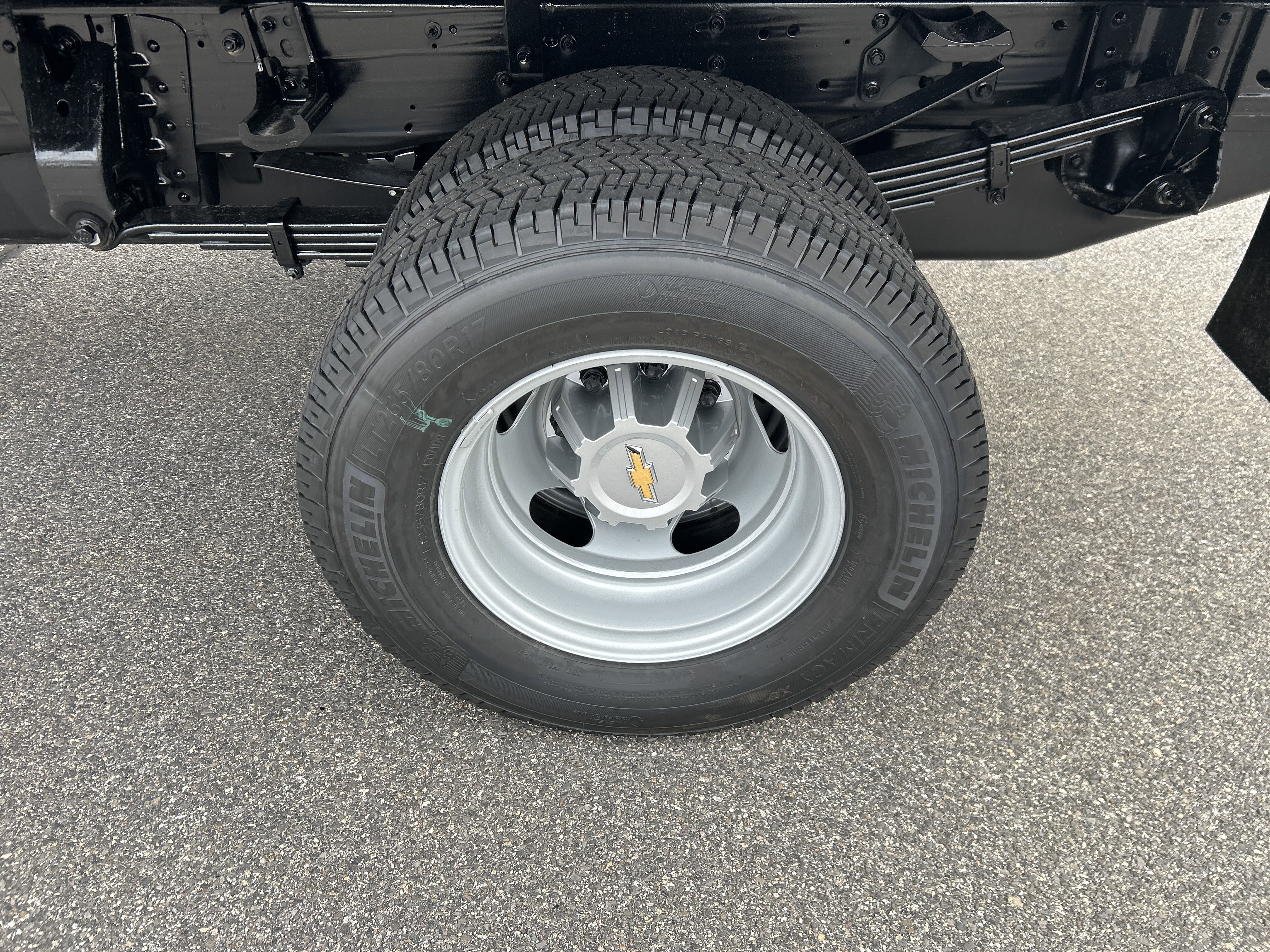 New 2025 Summit White Chevrolet Work Truck image 5