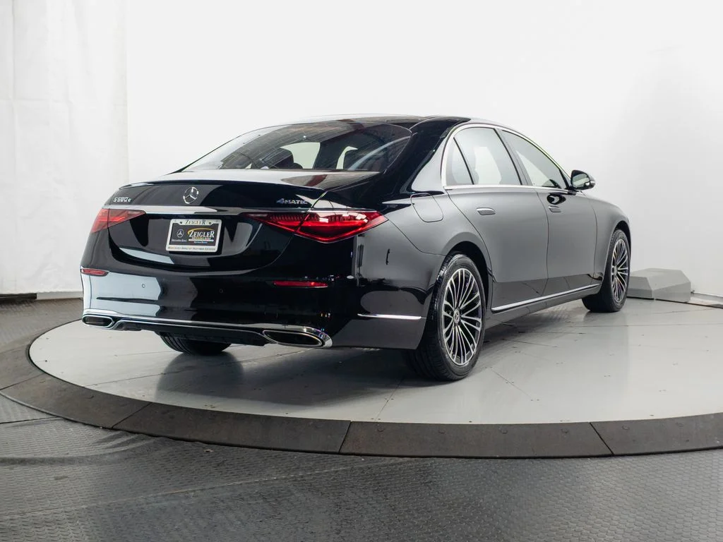 Used 2024 Black Mercedes-Benz S 580e image 36