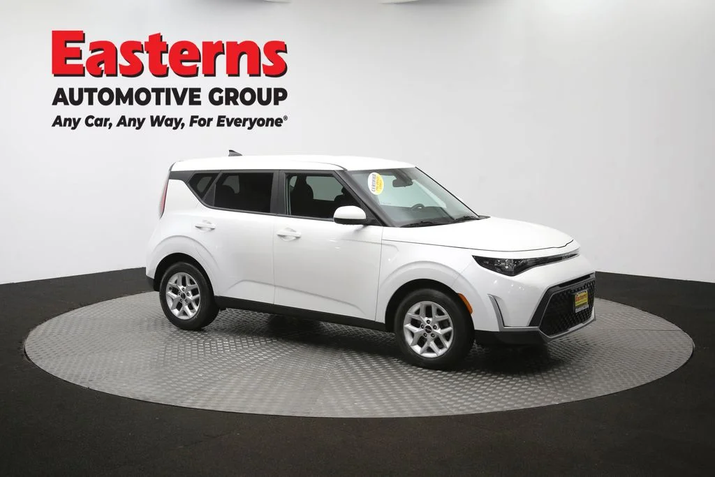 Used 2023 White Kia LX image 49