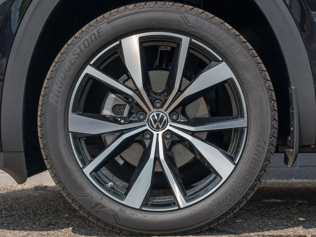 New 2026 Black Volkswagen 2.0T SEL Premium R-Line image 7