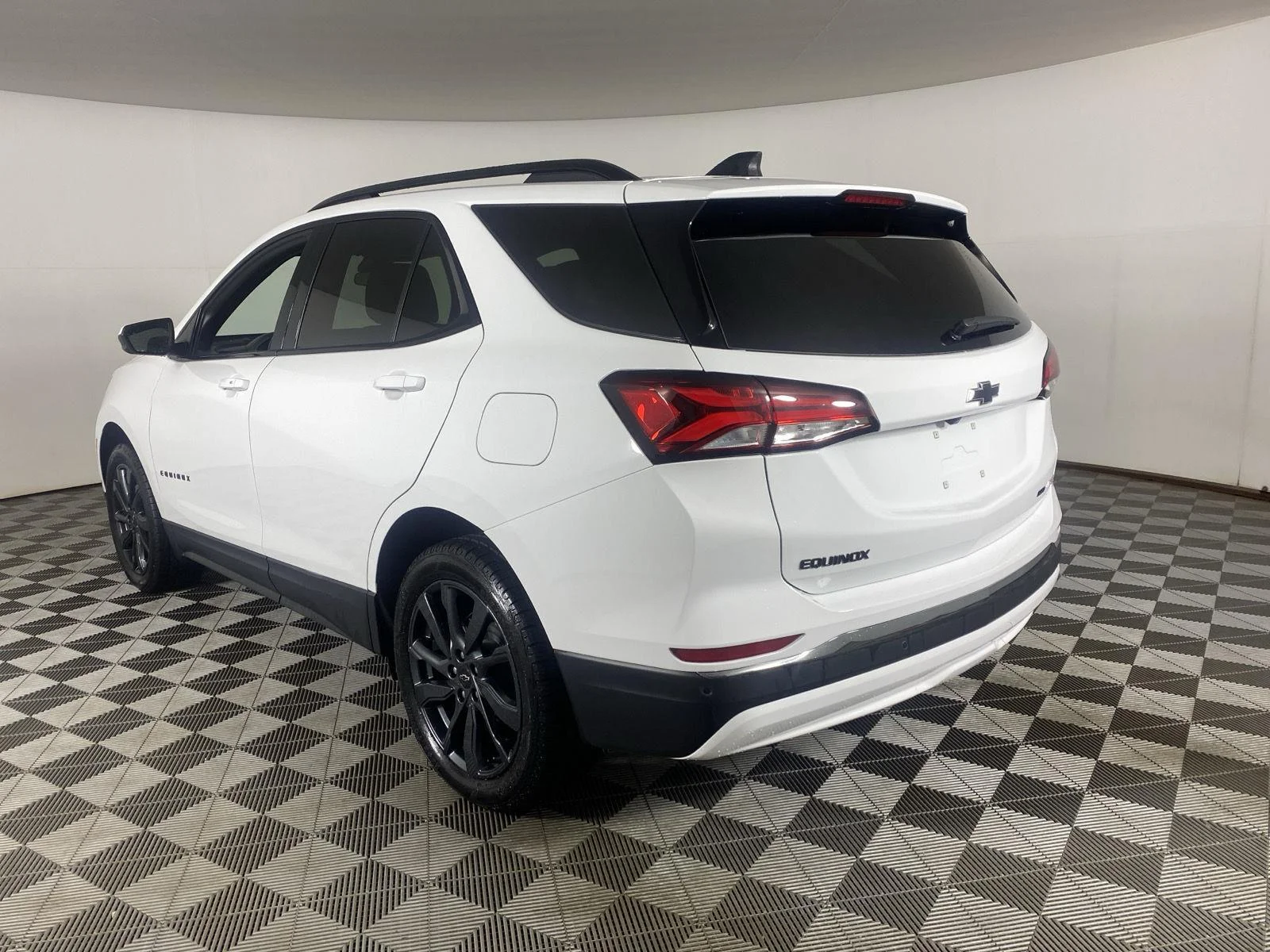 Used 2023 Summit White Chevrolet RS image 5