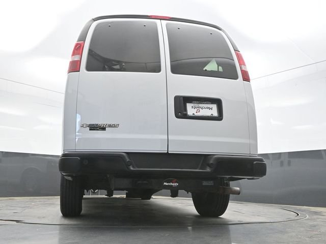 Used 2024 White Chevrolet LS image 37