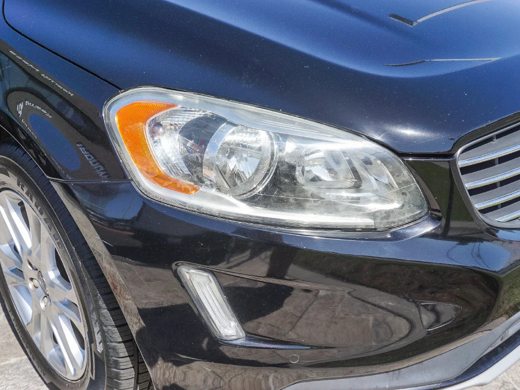 Used 2016 Black Volvo T5 Drive-E Premier image 10