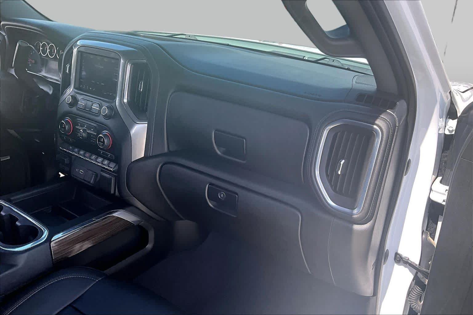 Used 2021 Summit White Chevrolet LT Trail Boss image 17