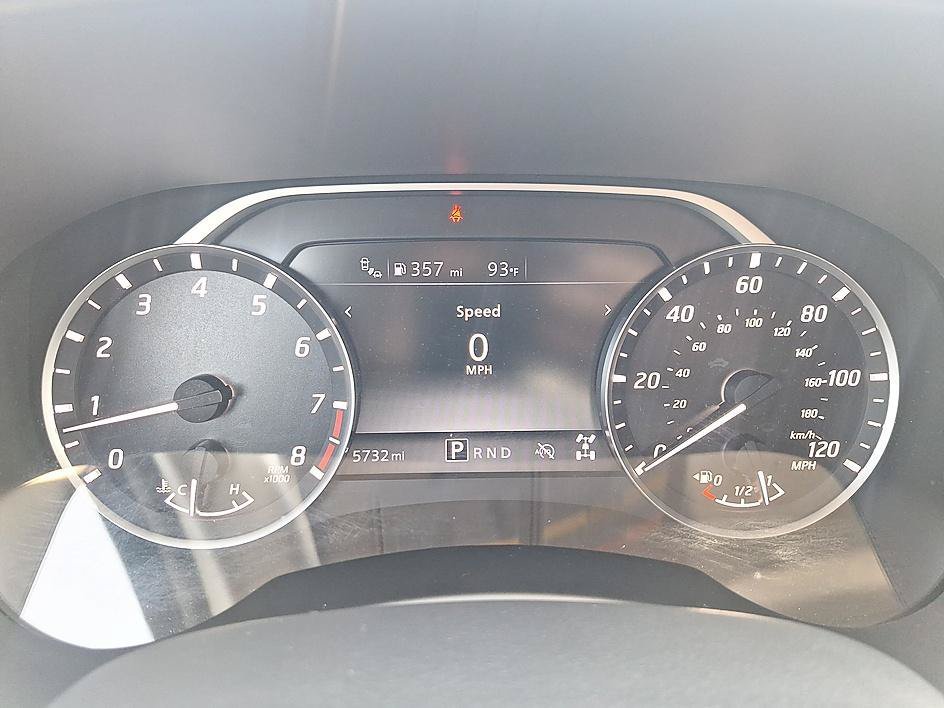 Used 2025 Glacier White Nissan SV image 14