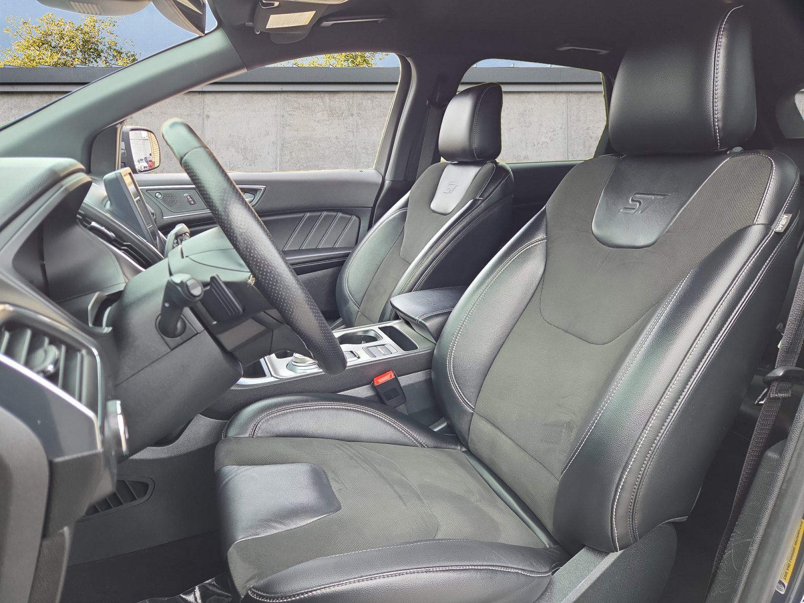 2022 Ford Edge ST - Photo 9