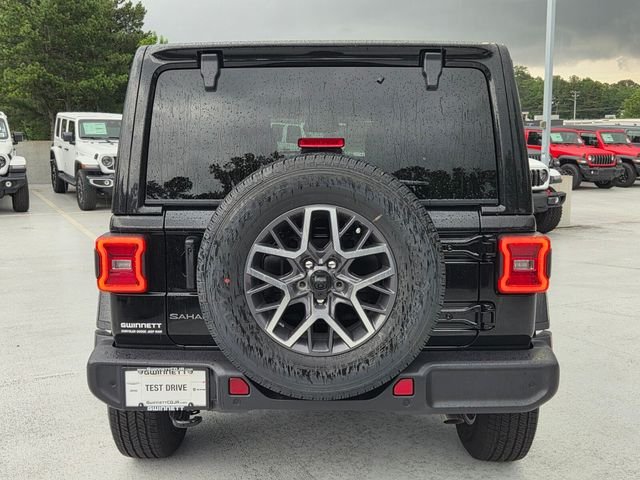 New 2026 Black Clear-Coat Exterior Paint Jeep Sahara image 7