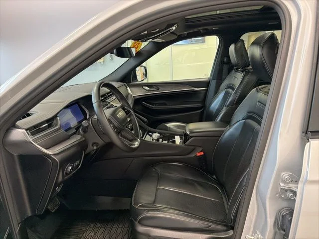 2022 Jeep Grand Cherokee Overland - Photo 14