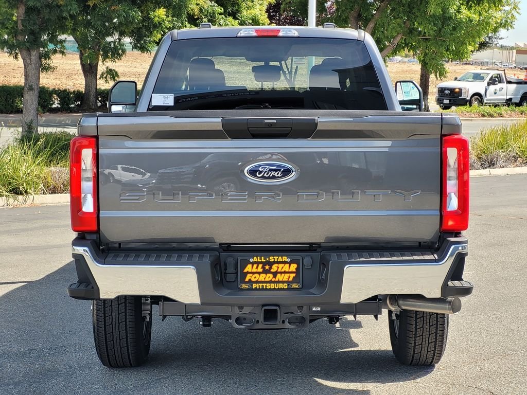 New 2026 Carbonized Gray Metallic Ford F-350® XLT image 4
