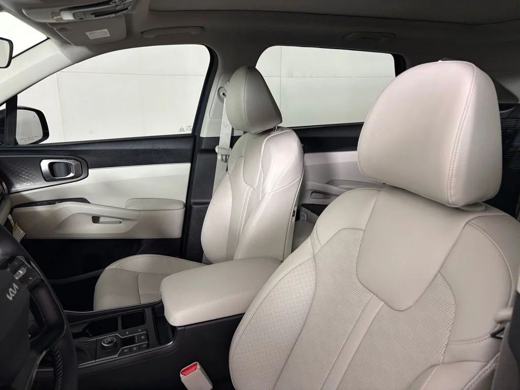 New 2026 Black Kia S image 18