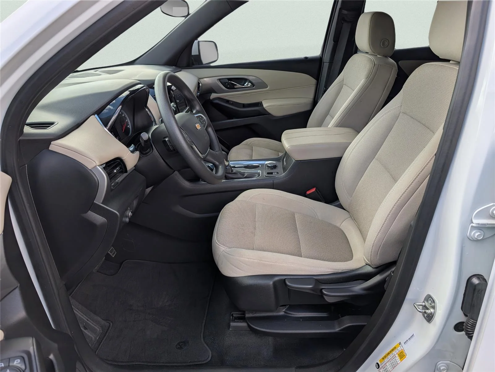 Used 2024 Summit White Chevrolet LS image 9