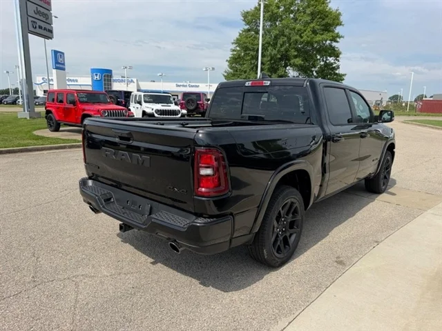 New 2026 Diamond Black Crystal Pearl-Coat Exterior Paint RAM Laramie image 4