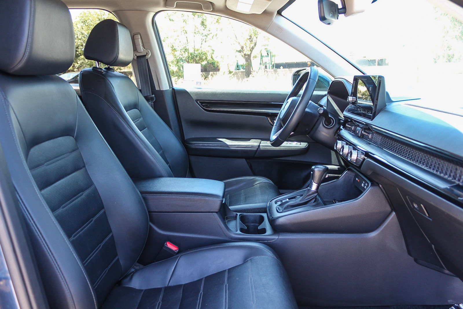 Used 2023 Canyon River Blue Metallic Honda EX-L image 17