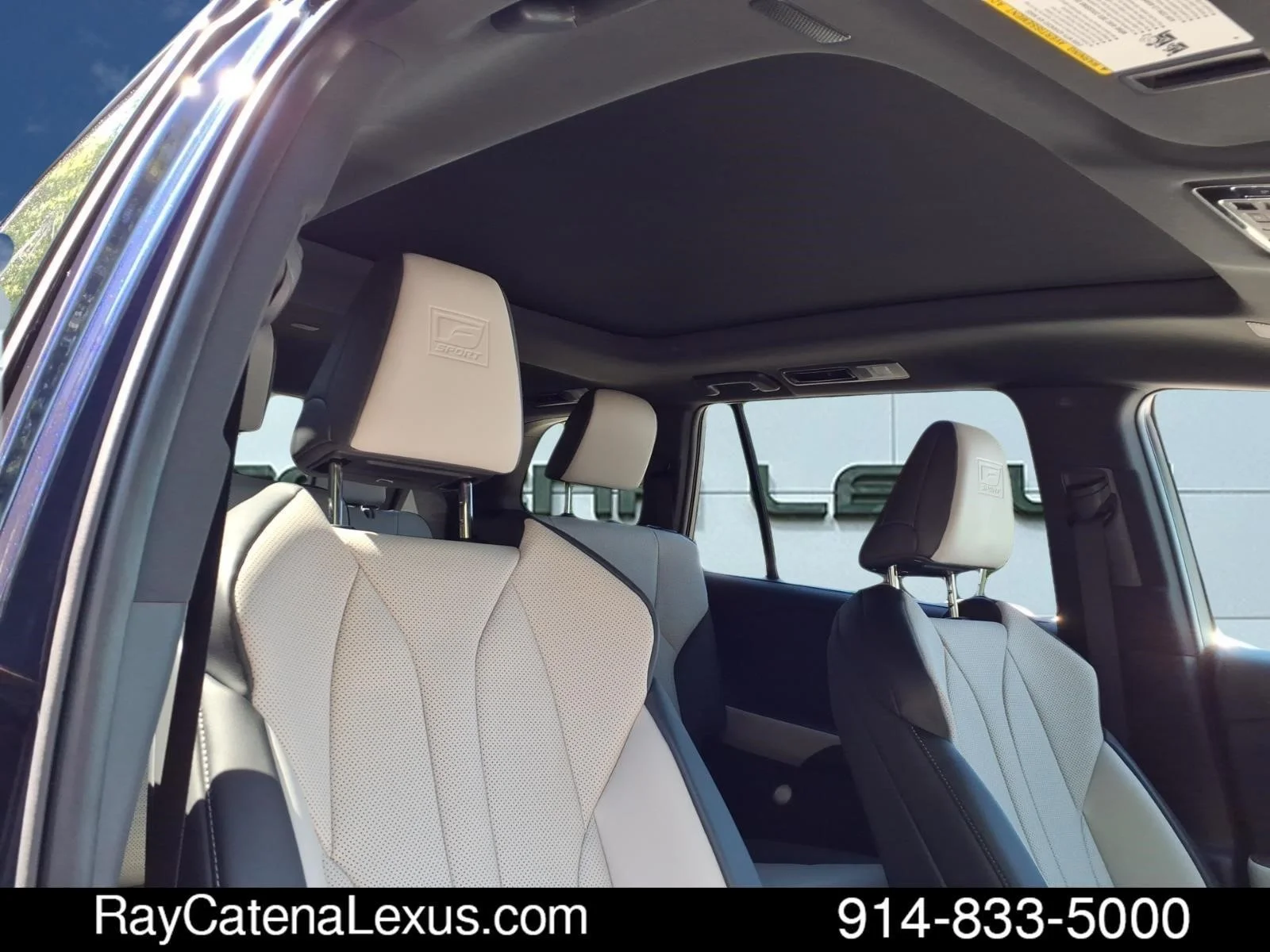 Certified Used 2025 Mica Lexus 4D Sport Utility image 21