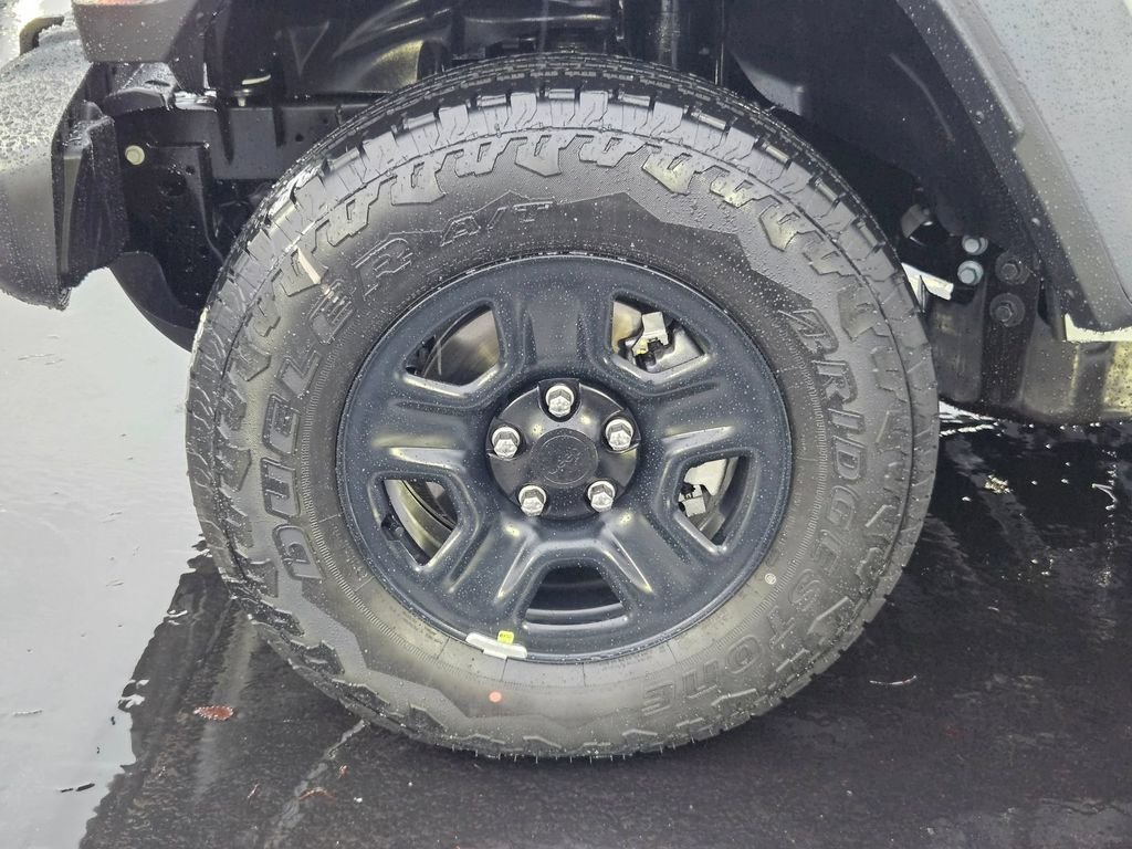 New 2026 Bright White Clearcoat Jeep Sport image 39