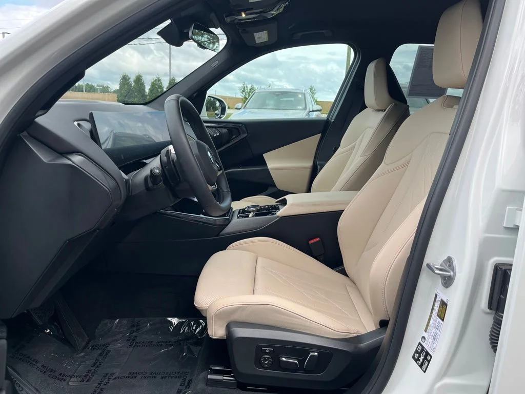 Certified Used 2025 Alpine White BMW 30 xDrive image 11