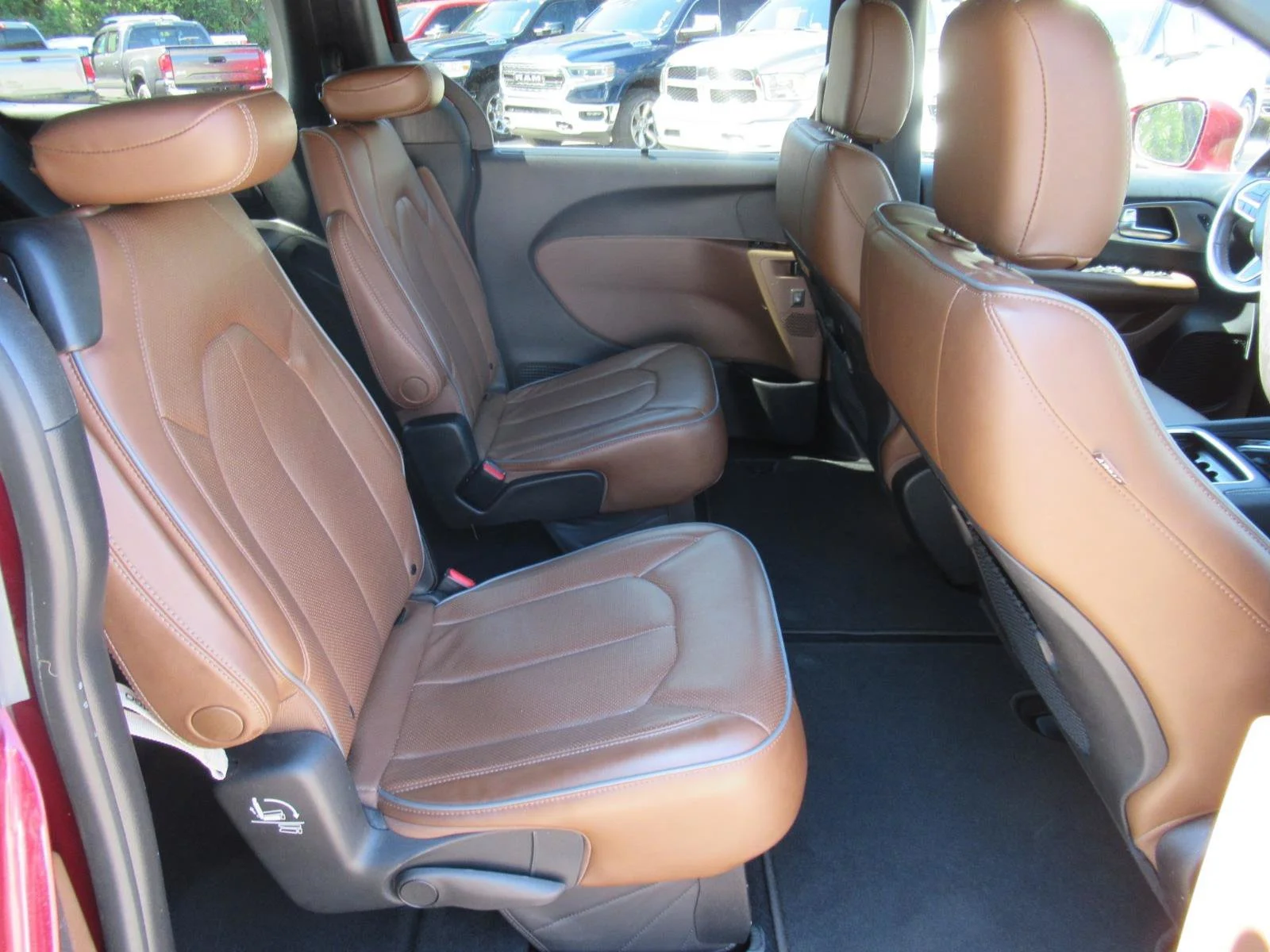 Certified Used 2021 Red Chrysler Limited image 36
