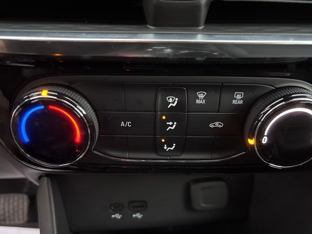 Used 2024 Red Buick Sport Touring image 32