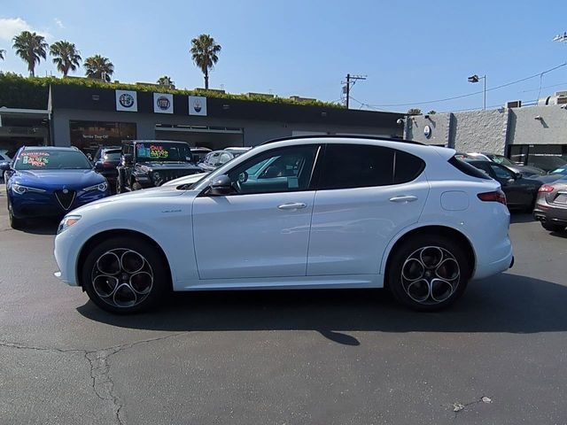 Certified Used 2023 Alfa White Alfa Romeo Veloce image 3