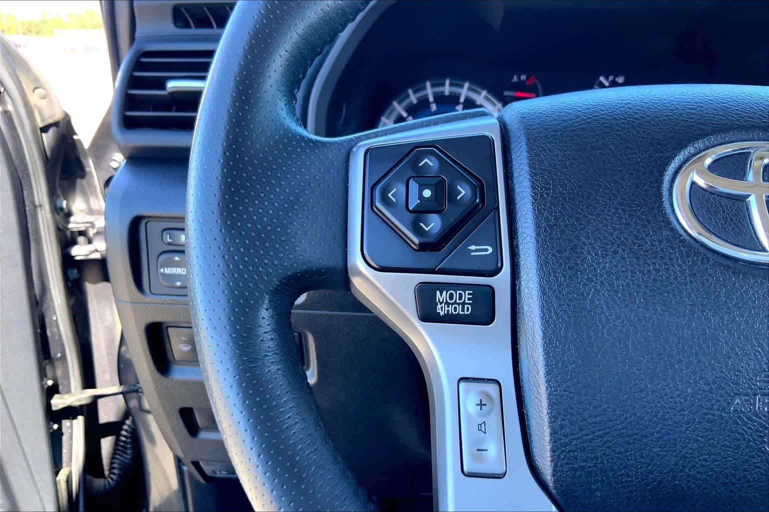 Used 2018 Magnetic Gray Metallic Toyota SR5 Premium image 23