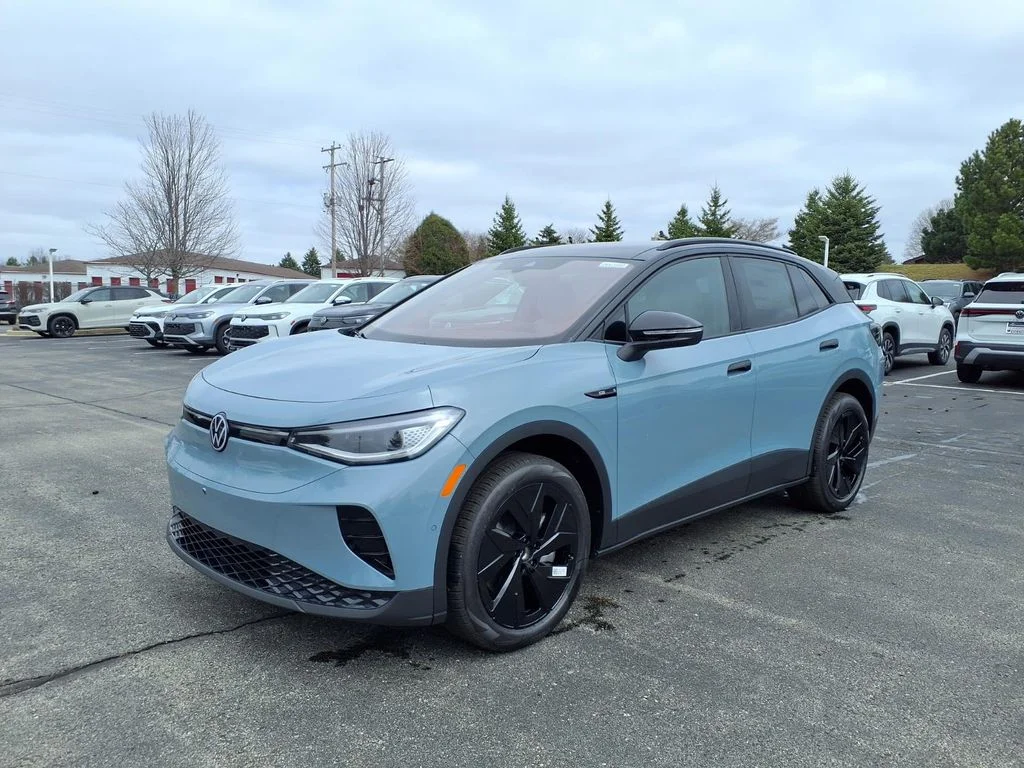 New 2026 Arctic Blue Metallic with Black Roof Volkswagen Pro S Plus image 5