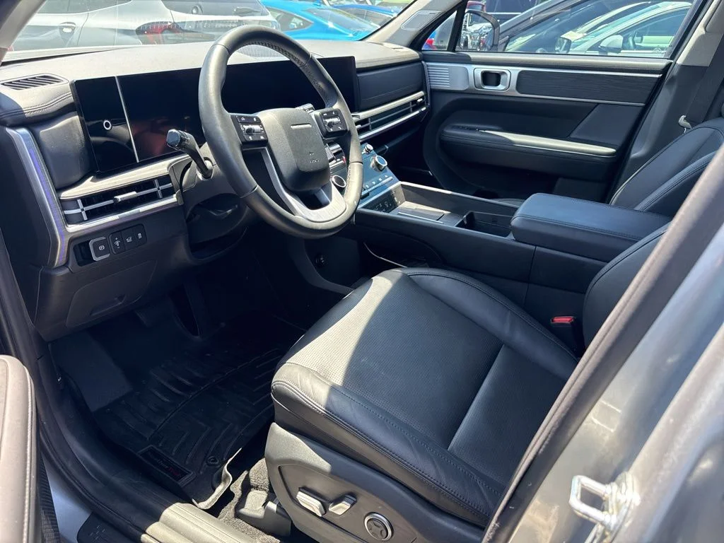 Used 2024 Silver Hyundai Limited image 3