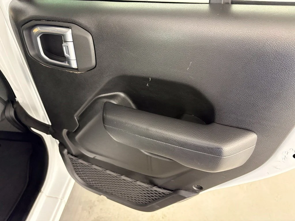 Used 2025 White Jeep Sport S image 37