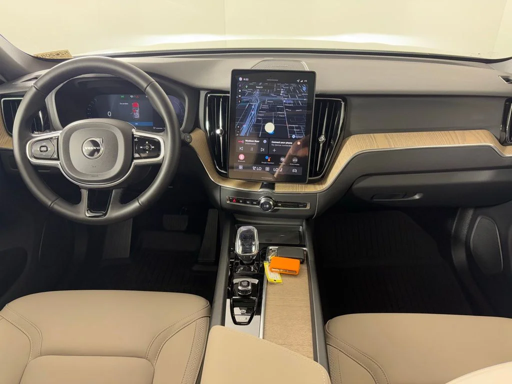 2026 Volvo XC60 Plus - Photo 39