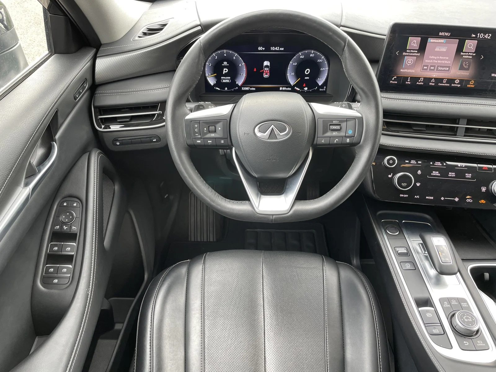 Used 2025 Mineral Black INFINITI LUXE image 13