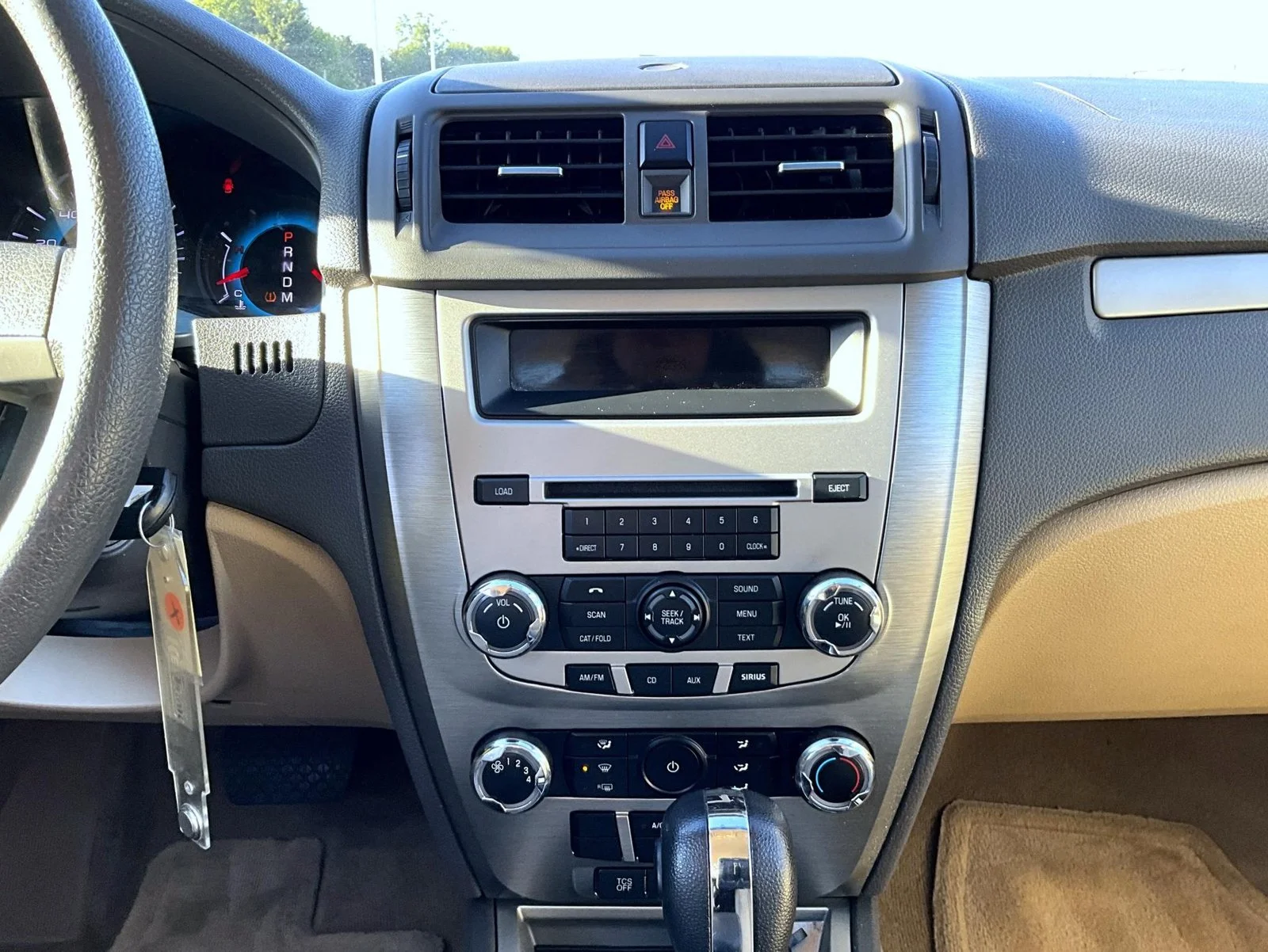 Used 2012 White Ford SE image 14