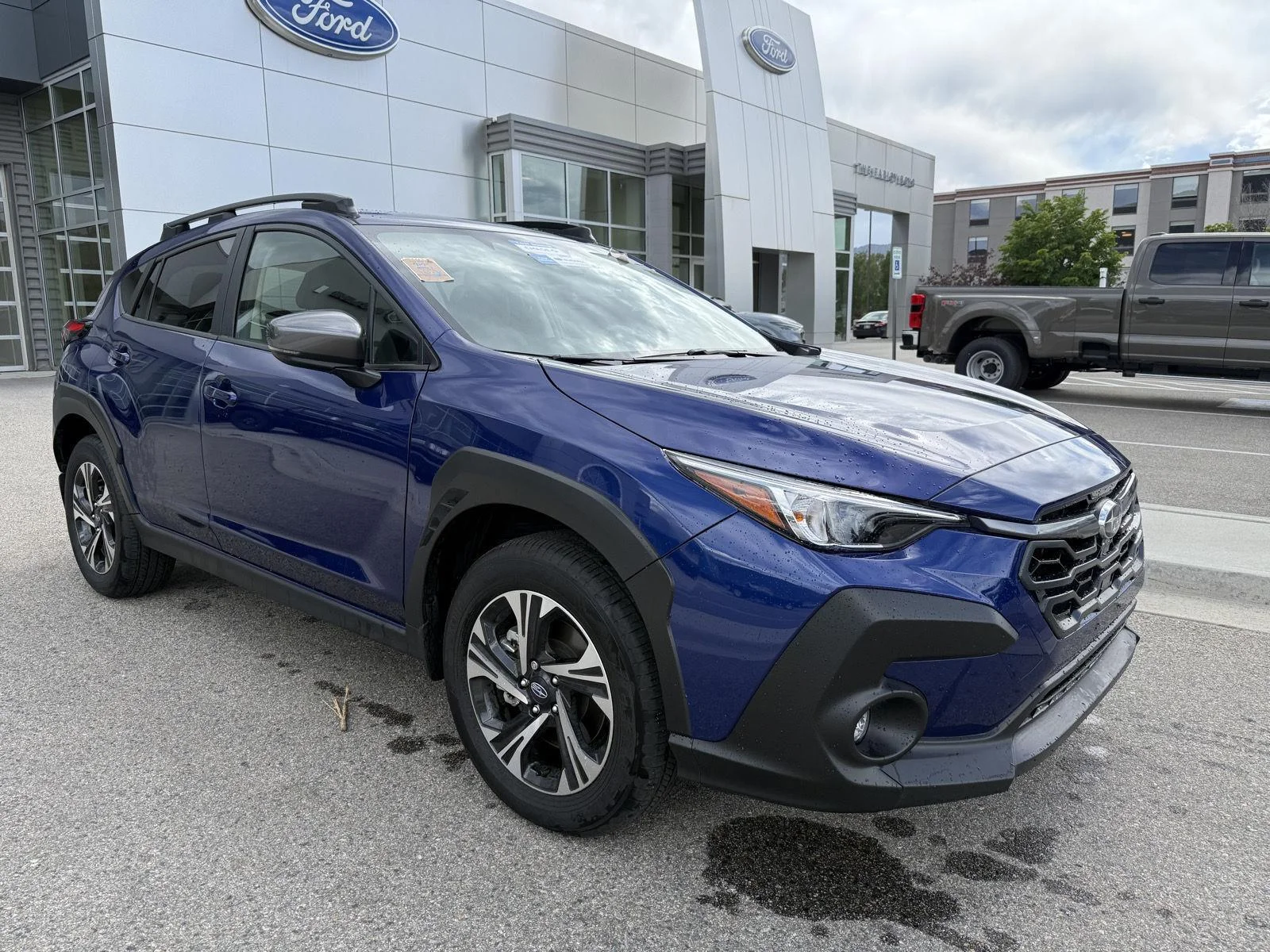 Used 2025 Sapphire Blue Pearl Subaru Premium image 2