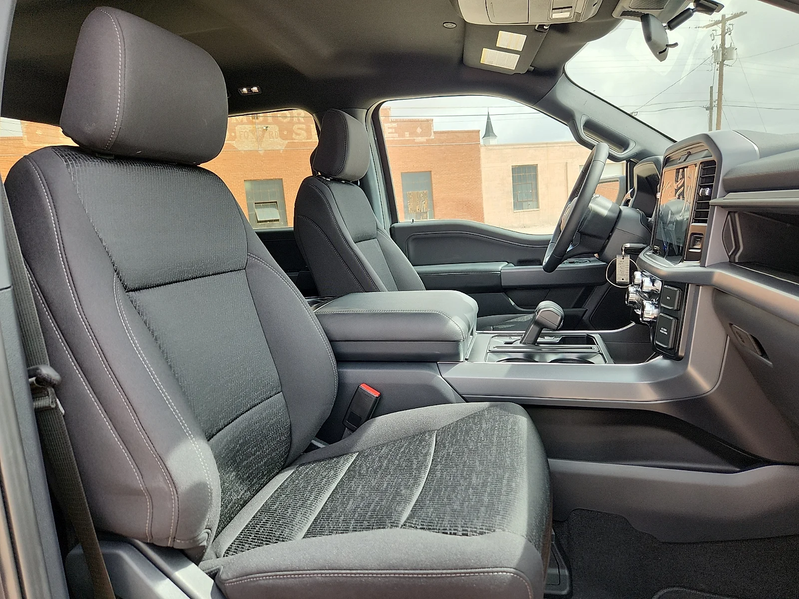 New 2026 Carbonized Gray Metallic Ford XLT image 20
